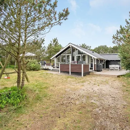 度假居 3 Bedroom In Hvide Sande *
