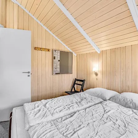 Cozy Home In Hvide Sande With Sauna Bjerregård