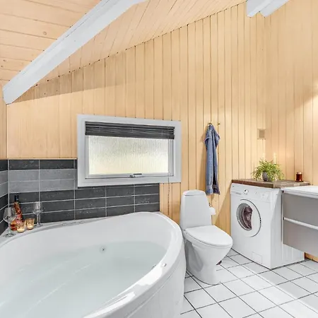3 Bedroom In Hvide Sande *