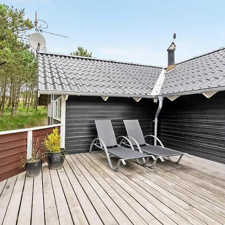 別荘 Cozy Home In Hvide Sande With Sauna *